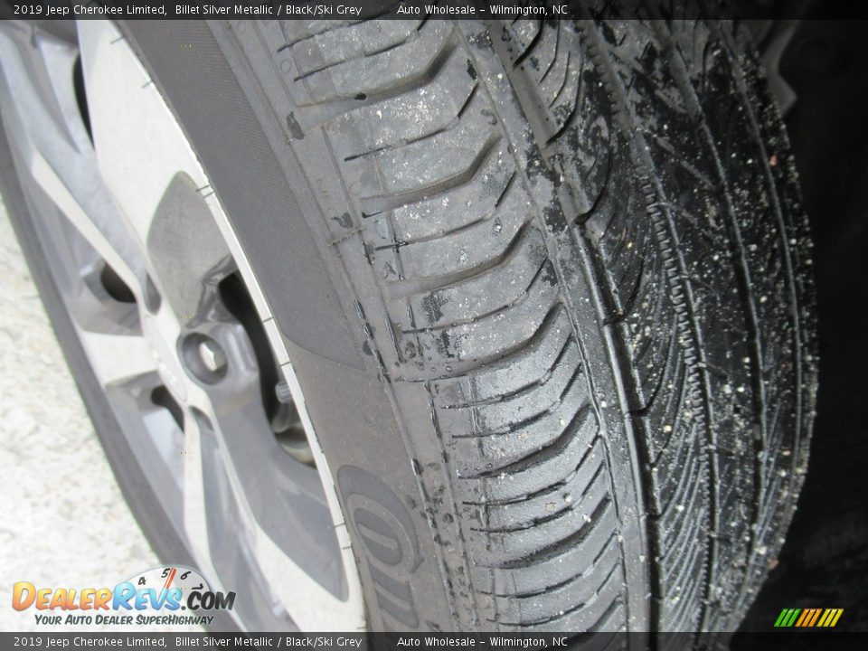 2019 Jeep Cherokee Limited Billet Silver Metallic / Black/Ski Grey Photo #9