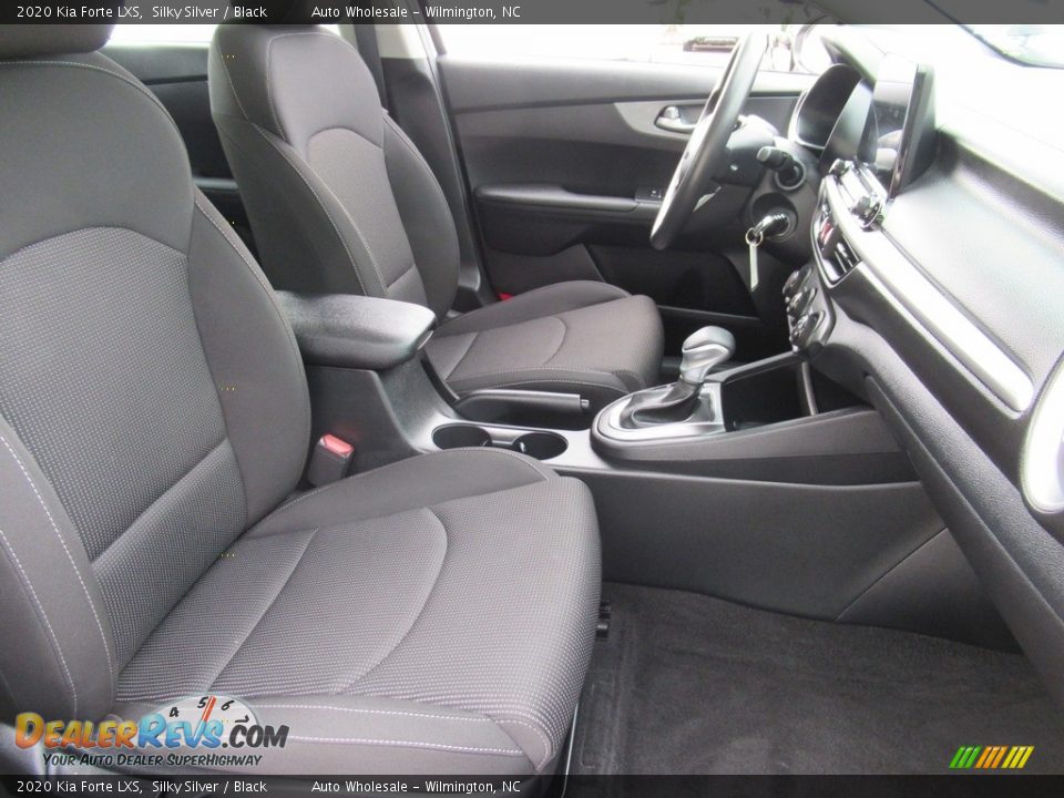 2020 Kia Forte LXS Silky Silver / Black Photo #13