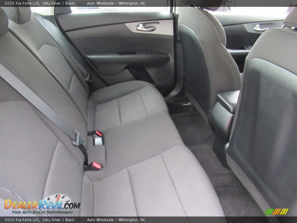 2020 Kia Forte LXS Silky Silver / Black Photo #14