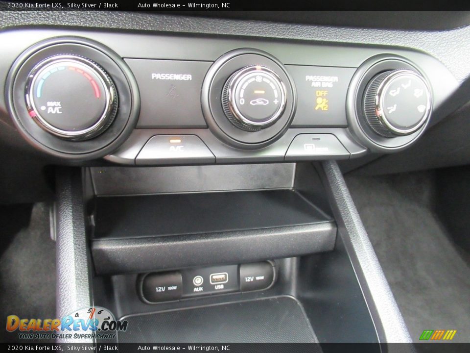 2020 Kia Forte LXS Silky Silver / Black Photo #19