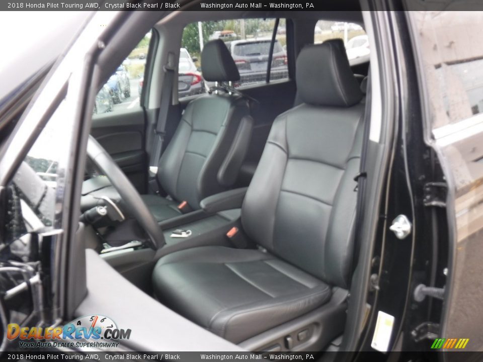 2018 Honda Pilot Touring AWD Crystal Black Pearl / Black Photo #14