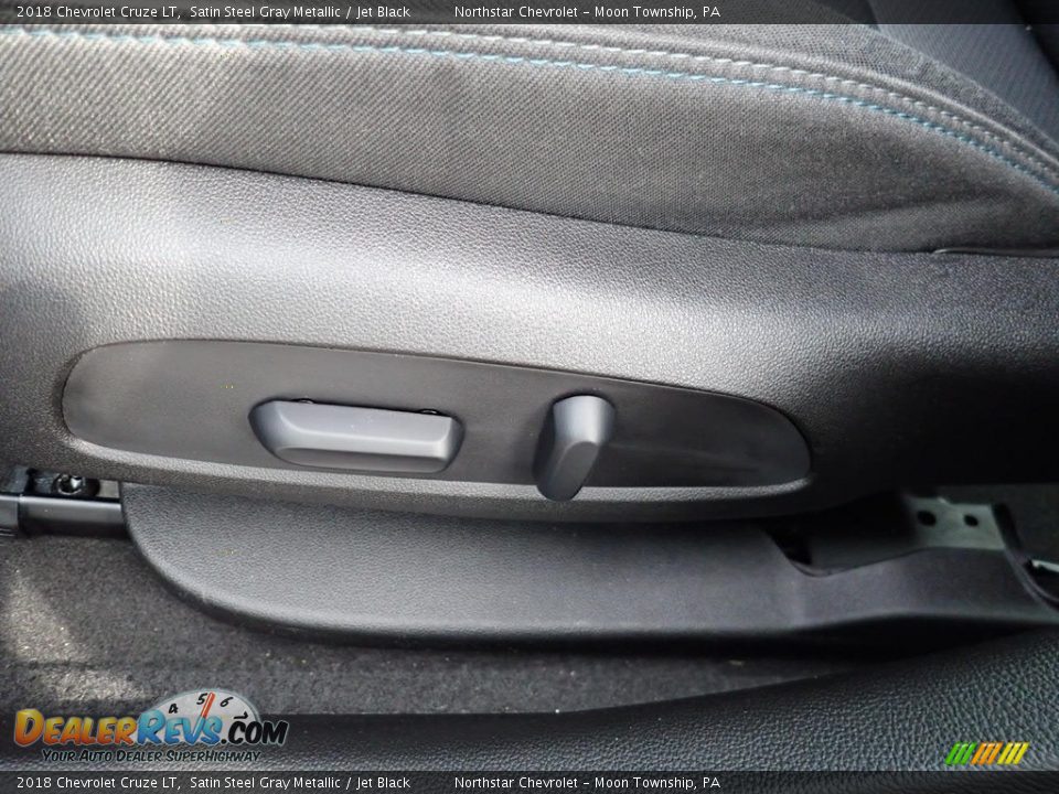 2018 Chevrolet Cruze LT Satin Steel Gray Metallic / Jet Black Photo #25