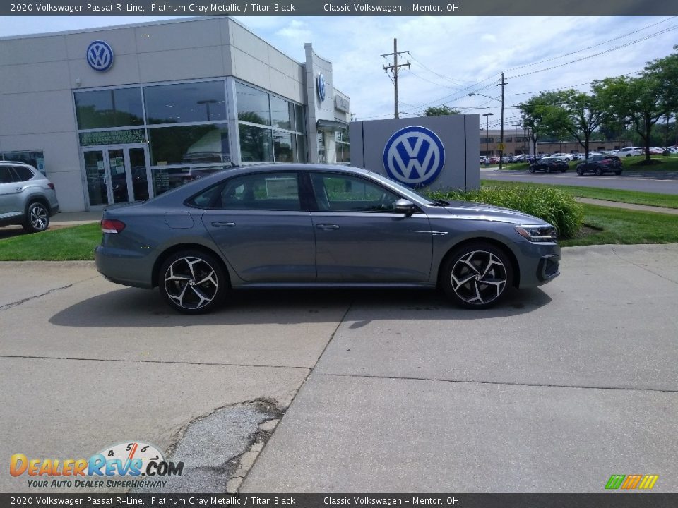 2020 Volkswagen Passat R-Line Platinum Gray Metallic / Titan Black Photo #2