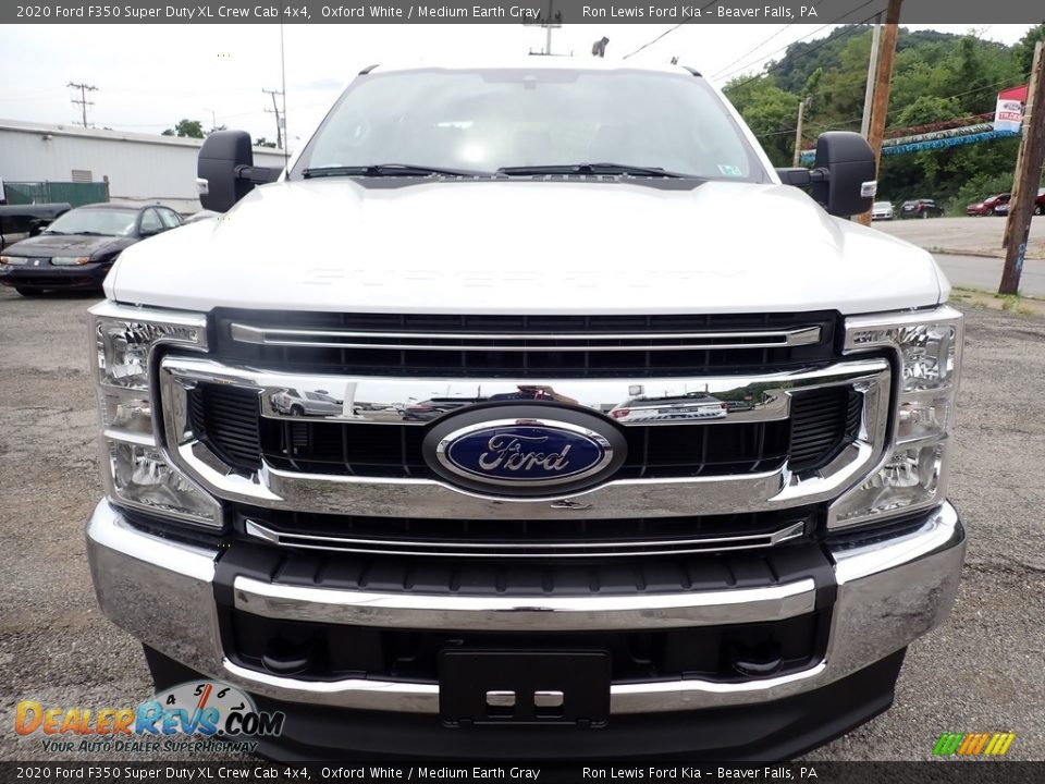 2020 Ford F350 Super Duty XL Crew Cab 4x4 Oxford White / Medium Earth Gray Photo #4