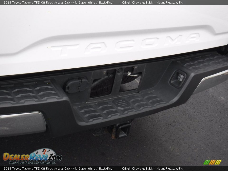2018 Toyota Tacoma TRD Off Road Access Cab 4x4 Super White / Black/Red Photo #10