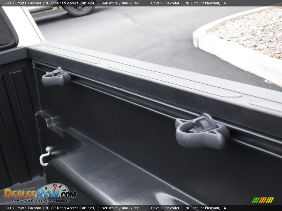 2018 Toyota Tacoma TRD Off Road Access Cab 4x4 Super White / Black/Red Photo #13