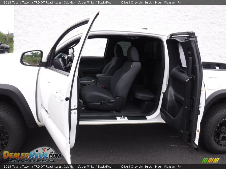 2018 Toyota Tacoma TRD Off Road Access Cab 4x4 Super White / Black/Red Photo #16