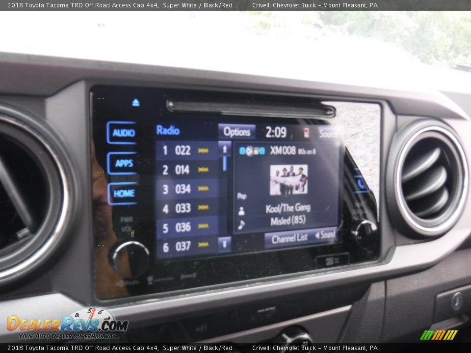 2018 Toyota Tacoma TRD Off Road Access Cab 4x4 Super White / Black/Red Photo #27