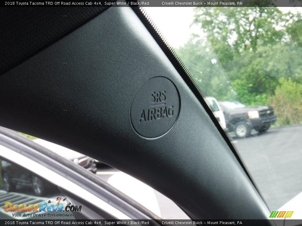 2018 Toyota Tacoma TRD Off Road Access Cab 4x4 Super White / Black/Red Photo #32