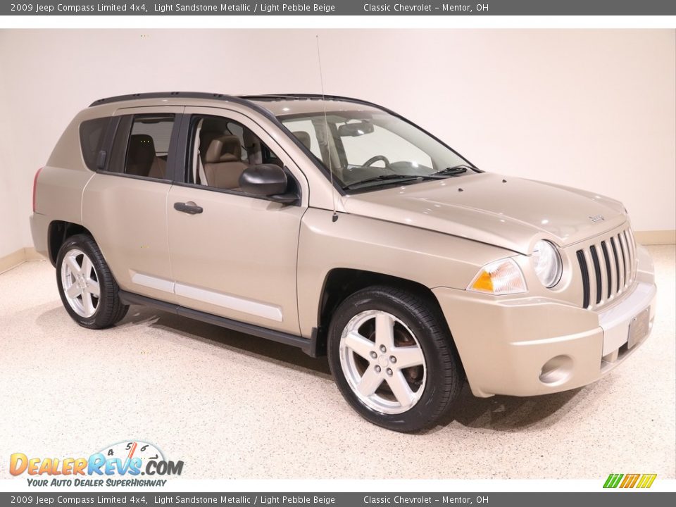 Front 3/4 View of 2009 Jeep Compass Limited 4x4 Photo #1