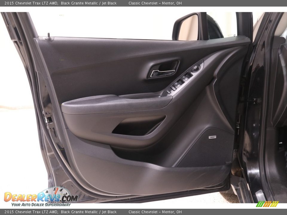 Door Panel of 2015 Chevrolet Trax LTZ AWD Photo #4