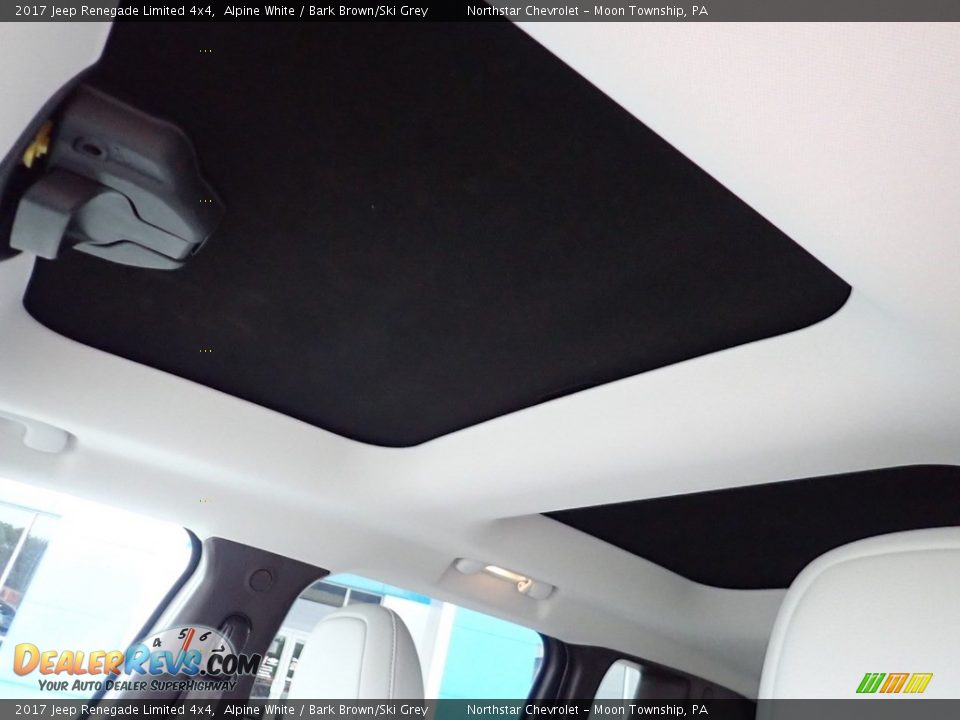 2017 Jeep Renegade Limited 4x4 Alpine White / Bark Brown/Ski Grey Photo #25