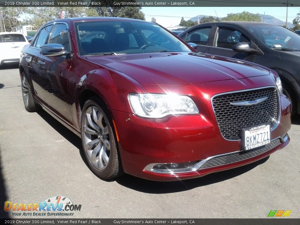 2019 Chrysler 300 Limited Velvet Red Pearl / Black Photo #1