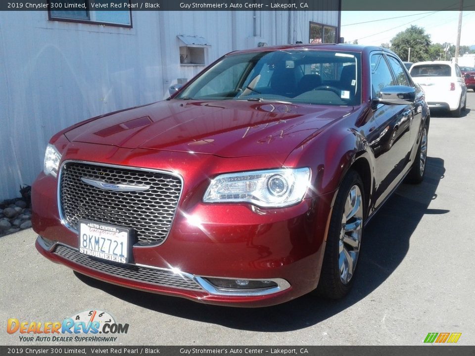 2019 Chrysler 300 Limited Velvet Red Pearl / Black Photo #2