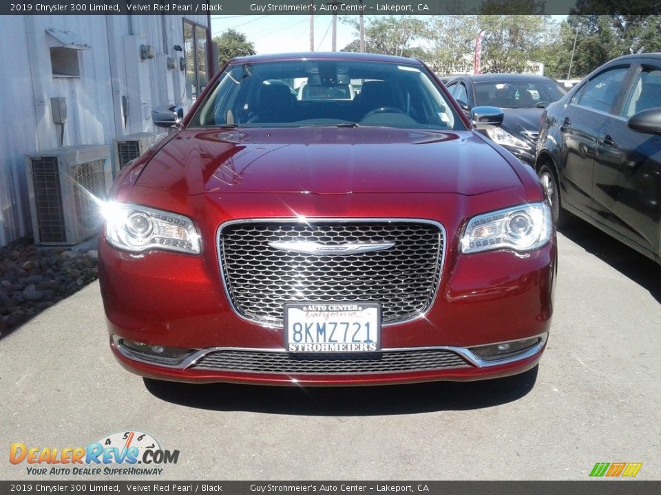 2019 Chrysler 300 Limited Velvet Red Pearl / Black Photo #3