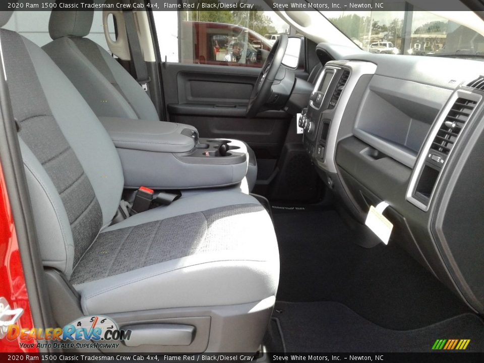 2020 Ram 1500 Classic Tradesman Crew Cab 4x4 Flame Red / Black/Diesel Gray Photo #18