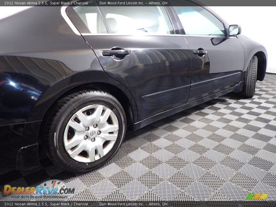 2012 Nissan Altima 2.5 S Super Black / Charcoal Photo #15
