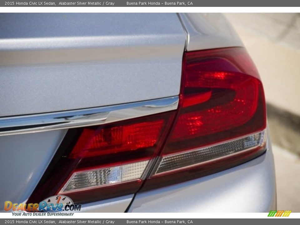 2015 Honda Civic LX Sedan Alabaster Silver Metallic / Gray Photo #13