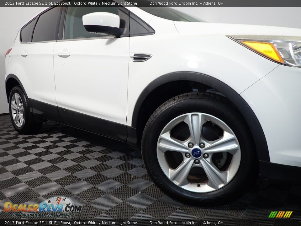 2013 Ford Escape SE 1.6L EcoBoost Oxford White / Medium Light Stone Photo #3