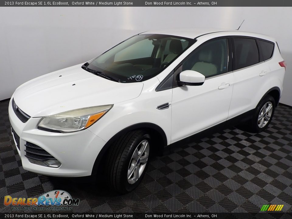 2013 Ford Escape SE 1.6L EcoBoost Oxford White / Medium Light Stone Photo #7