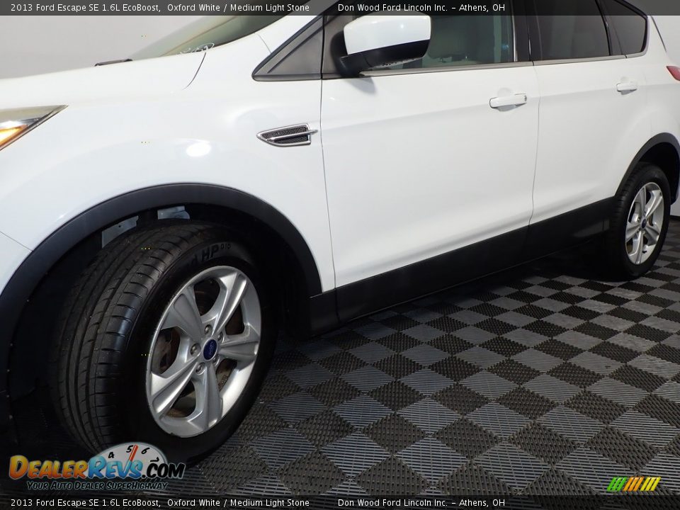 2013 Ford Escape SE 1.6L EcoBoost Oxford White / Medium Light Stone Photo #8