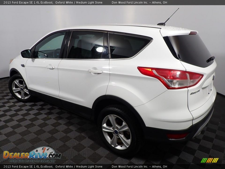 2013 Ford Escape SE 1.6L EcoBoost Oxford White / Medium Light Stone Photo #9