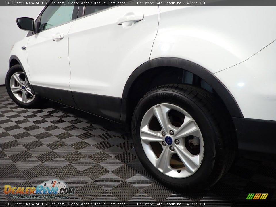 2013 Ford Escape SE 1.6L EcoBoost Oxford White / Medium Light Stone Photo #10