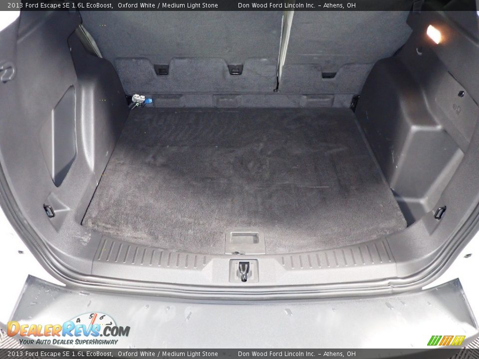 2013 Ford Escape SE 1.6L EcoBoost Oxford White / Medium Light Stone Photo #13