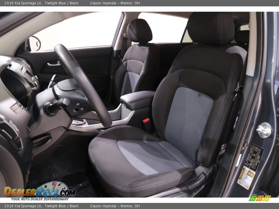 Front Seat of 2016 Kia Sportage LX Photo #5