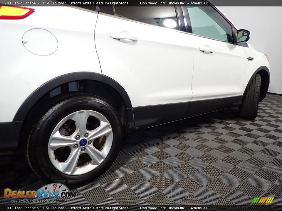 2013 Ford Escape SE 1.6L EcoBoost Oxford White / Medium Light Stone Photo #16
