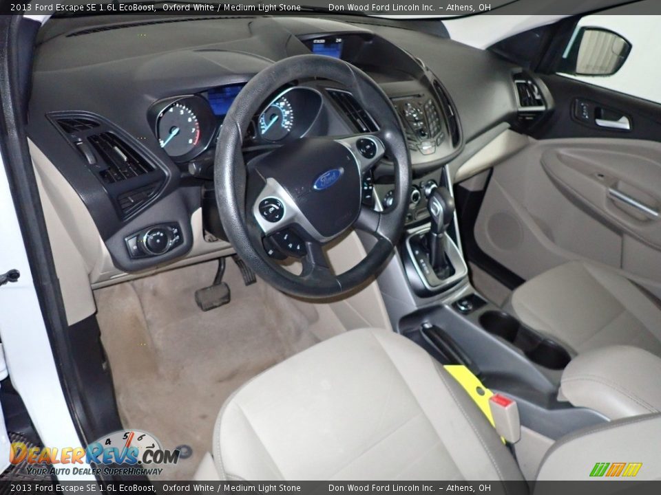 2013 Ford Escape SE 1.6L EcoBoost Oxford White / Medium Light Stone Photo #19