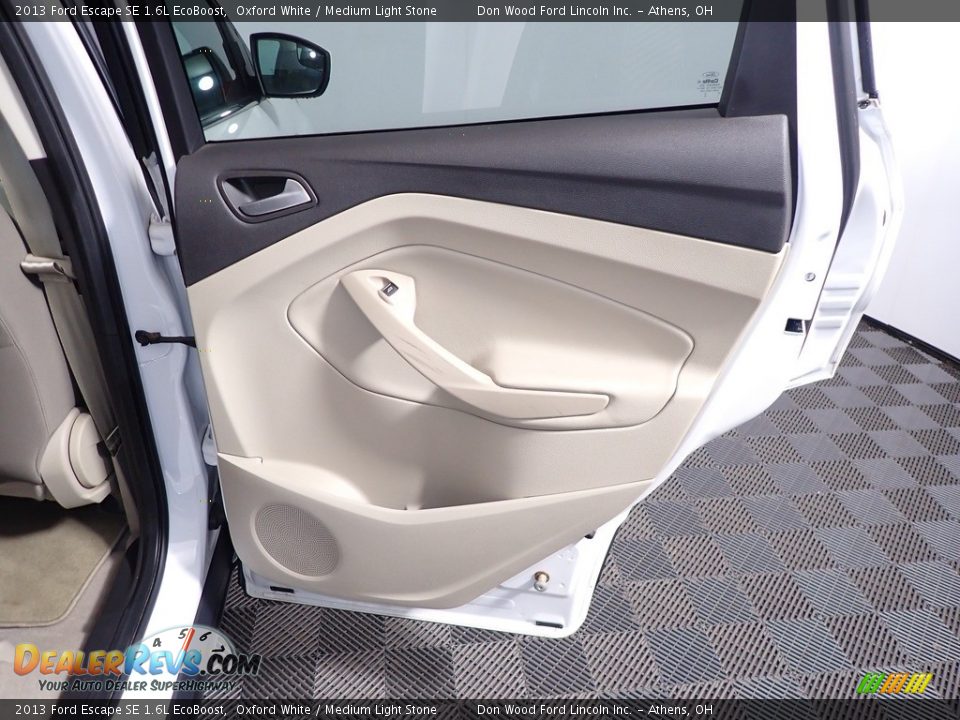 2013 Ford Escape SE 1.6L EcoBoost Oxford White / Medium Light Stone Photo #22