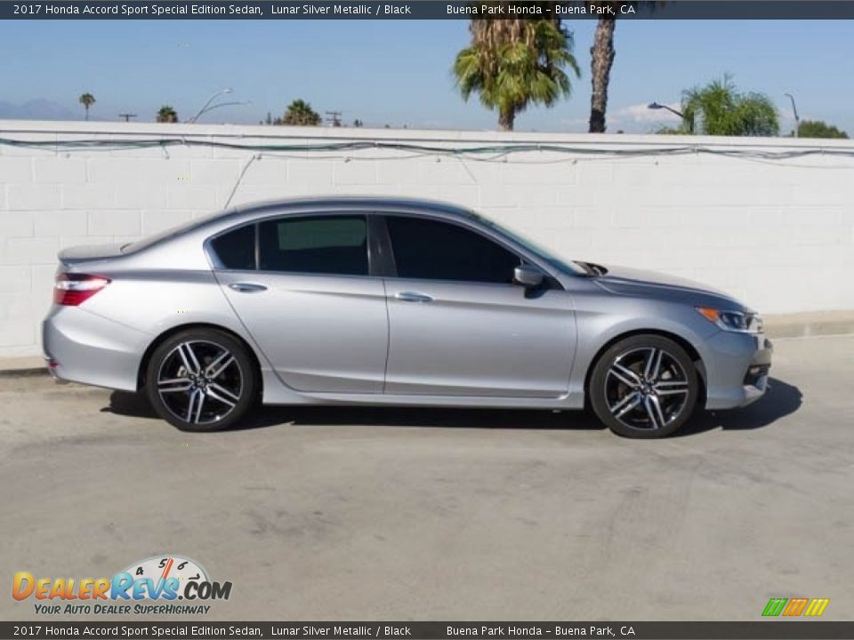 2017 Honda Accord Sport Special Edition Sedan Lunar Silver Metallic / Black Photo #8