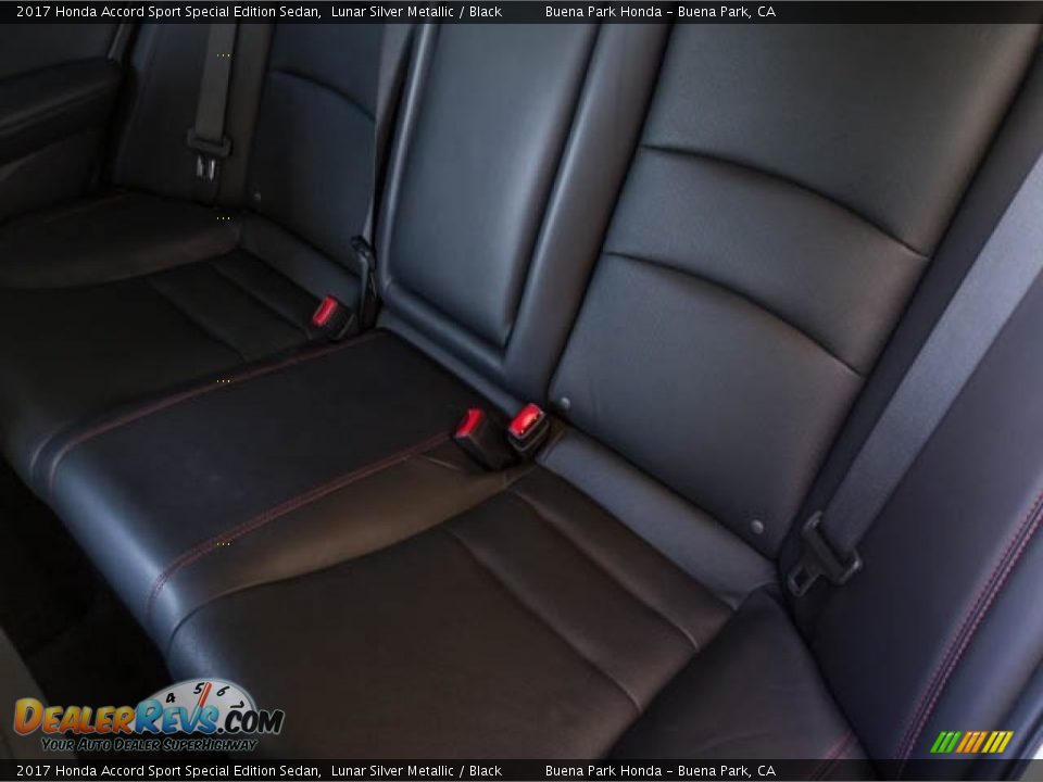 2017 Honda Accord Sport Special Edition Sedan Lunar Silver Metallic / Black Photo #16