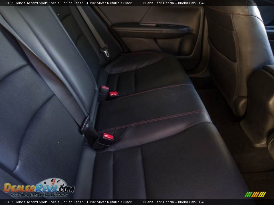 2017 Honda Accord Sport Special Edition Sedan Lunar Silver Metallic / Black Photo #18