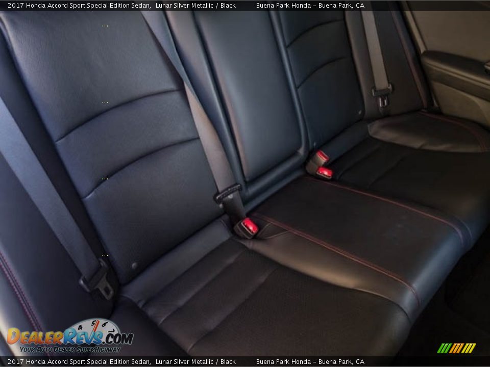 2017 Honda Accord Sport Special Edition Sedan Lunar Silver Metallic / Black Photo #19