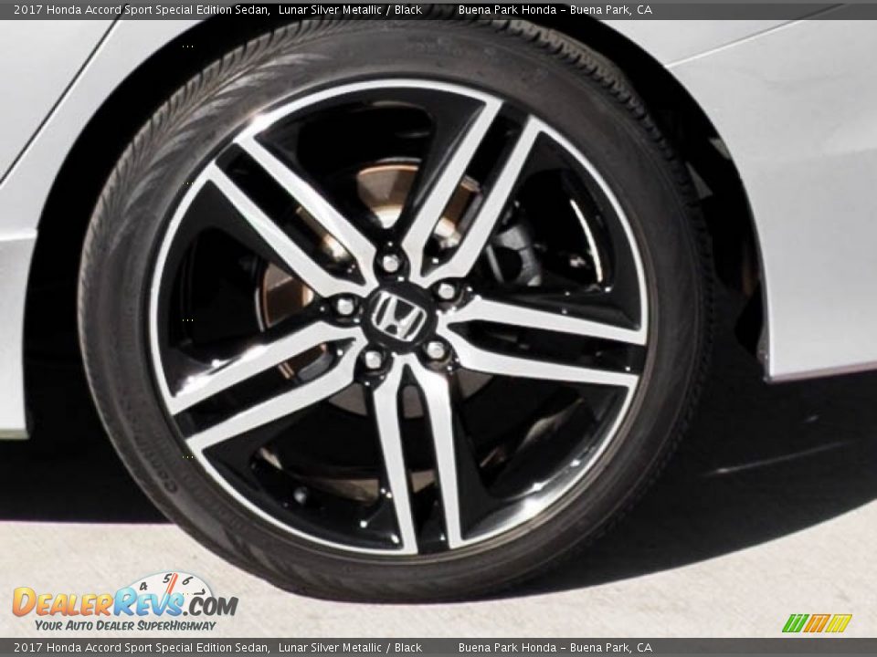 2017 Honda Accord Sport Special Edition Sedan Lunar Silver Metallic / Black Photo #32