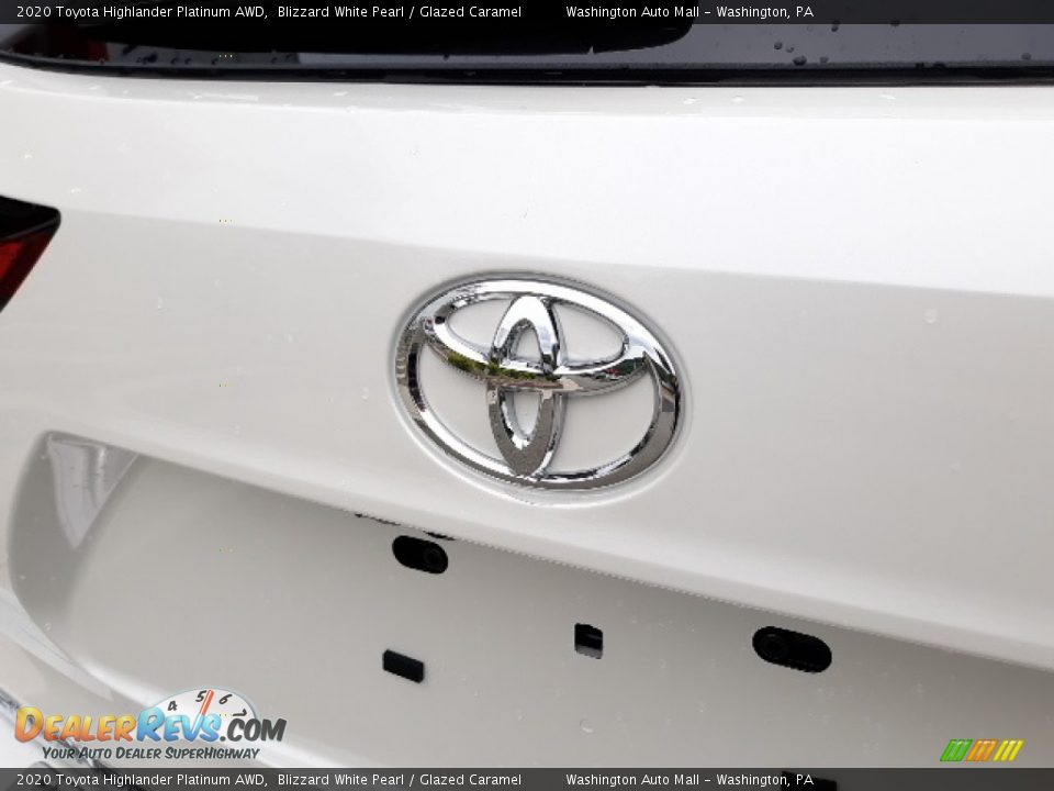 2020 Toyota Highlander Platinum AWD Blizzard White Pearl / Glazed Caramel Photo #26