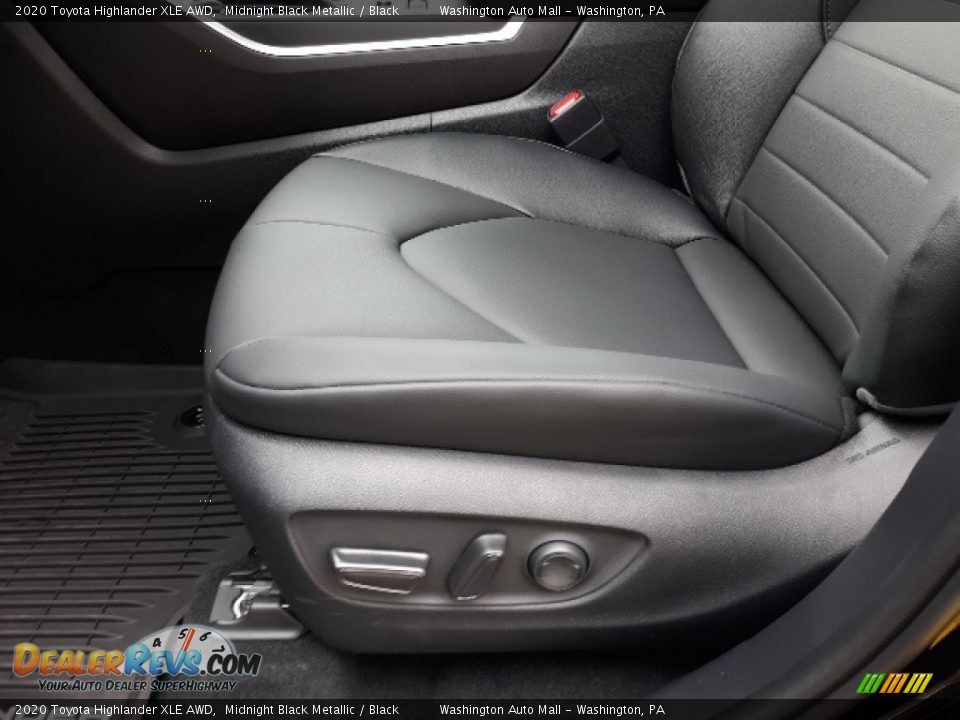 2020 Toyota Highlander XLE AWD Midnight Black Metallic / Black Photo #19