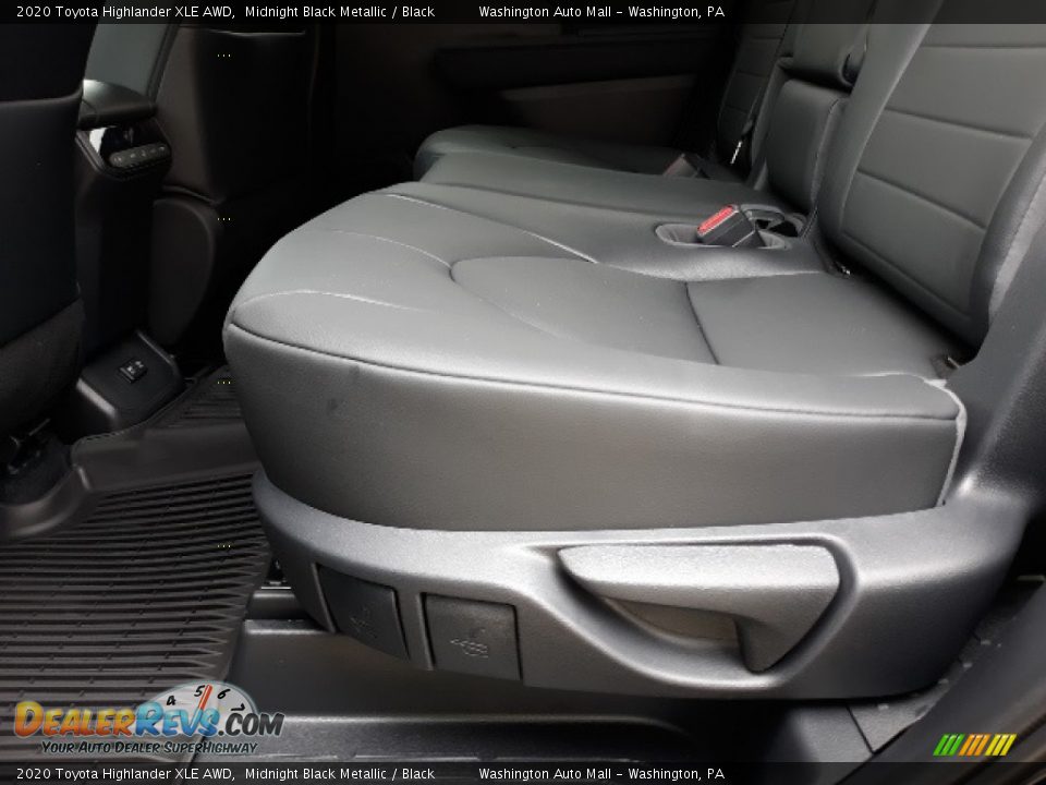 2020 Toyota Highlander XLE AWD Midnight Black Metallic / Black Photo #24
