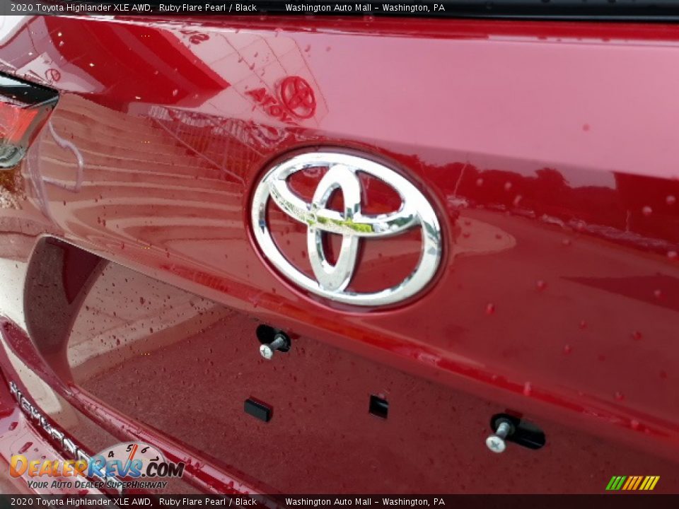 2020 Toyota Highlander XLE AWD Ruby Flare Pearl / Black Photo #36