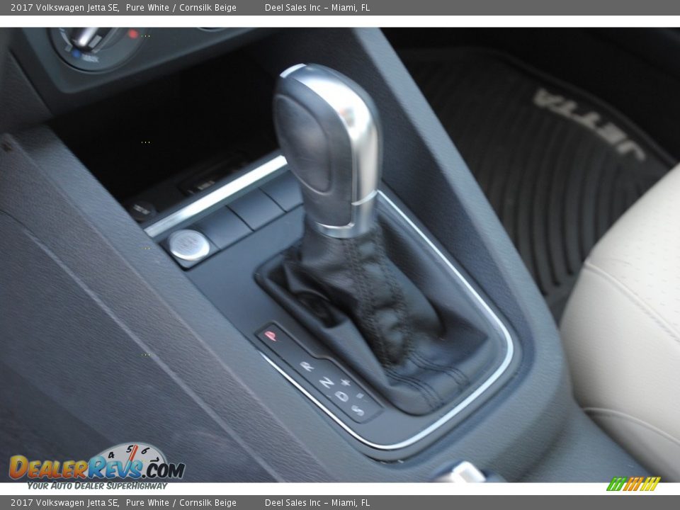 2017 Volkswagen Jetta SE Pure White / Cornsilk Beige Photo #14