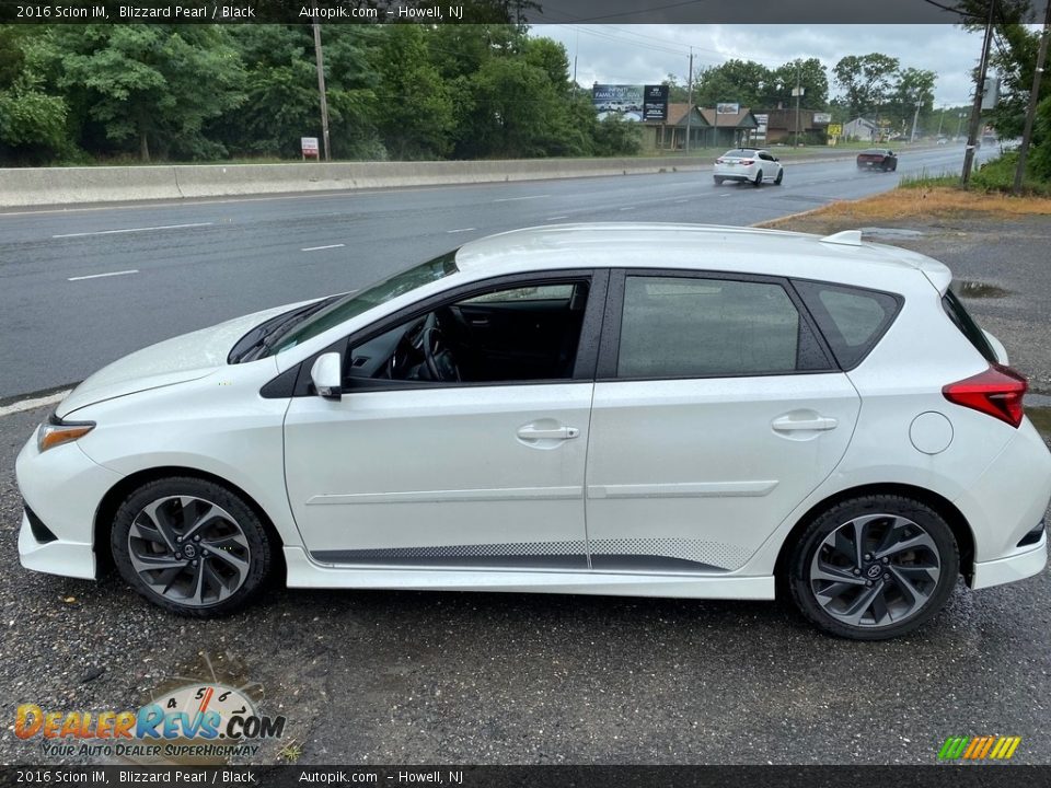 2016 Scion iM Blizzard Pearl / Black Photo #4