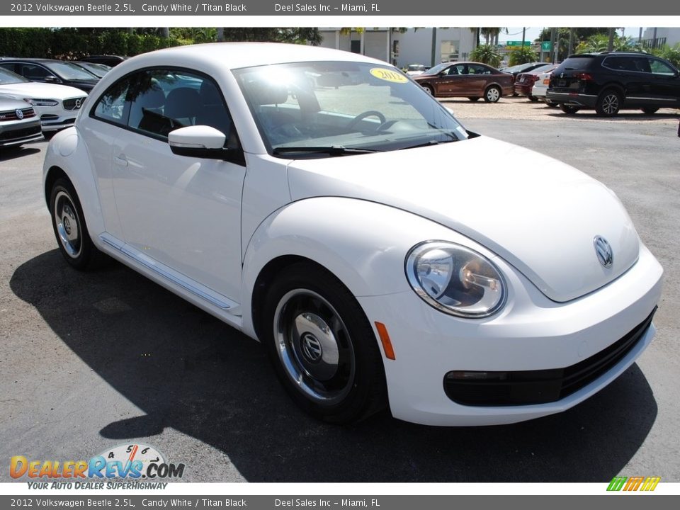 2012 Volkswagen Beetle 2.5L Candy White / Titan Black Photo #2