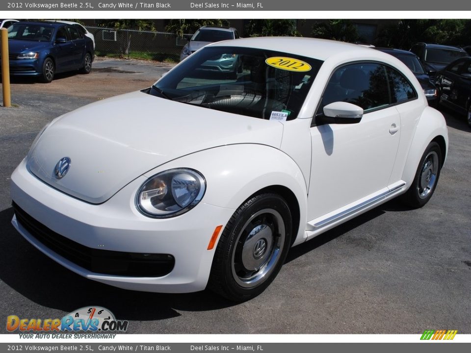 2012 Volkswagen Beetle 2.5L Candy White / Titan Black Photo #4