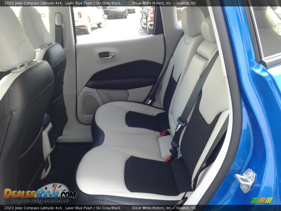 2020 Jeep Compass Latitude 4x4 Laser Blue Pearl / Ski Gray/Black Photo #12