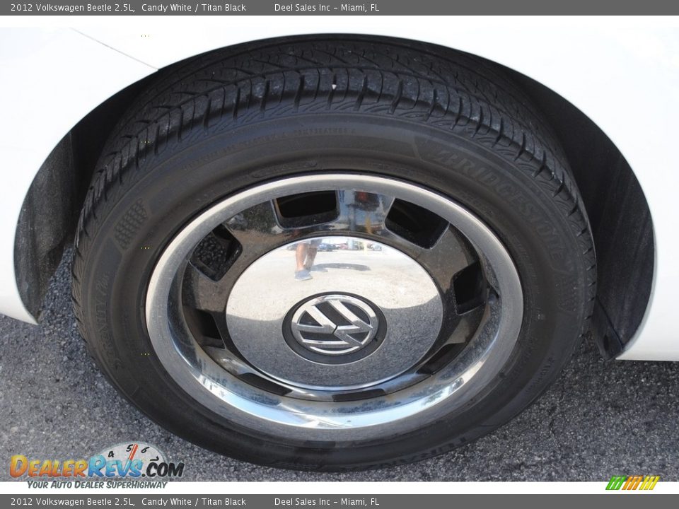 2012 Volkswagen Beetle 2.5L Candy White / Titan Black Photo #11