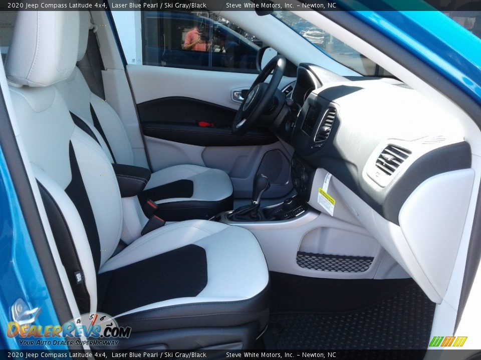 2020 Jeep Compass Latitude 4x4 Laser Blue Pearl / Ski Gray/Black Photo #15