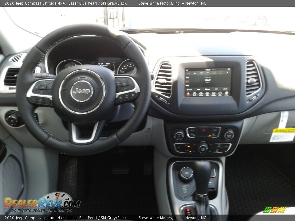 2020 Jeep Compass Latitude 4x4 Laser Blue Pearl / Ski Gray/Black Photo #16