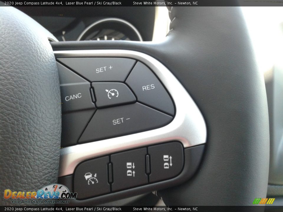 2020 Jeep Compass Latitude 4x4 Laser Blue Pearl / Ski Gray/Black Photo #18